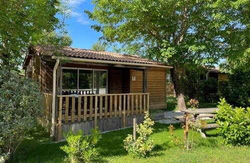 Soreze Ski Chalet | ZEcamping 3 étoiles piscine chauffée pet friendly locatif TV LV clim