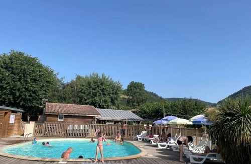 Soreze House | ZEcamping 3 étoiles piscine chauffée chiens acceptés locatif TV clim