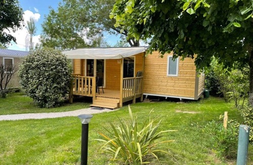 Soreze House | ZEcamping 3 étoiles piscine chauffée chiens acceptés locatif TV clim