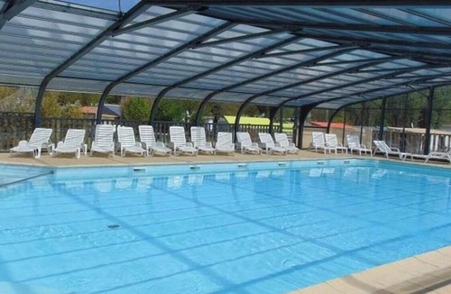 Avrille House | ZEcamping 3* animé piscine couverte pet friendly locatif 16m2 4 pers