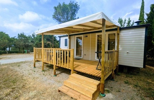 Fabrezan House | ZEcamping 3* animé toboggans animaux acceptés locatif TV LV BBQ 31m2