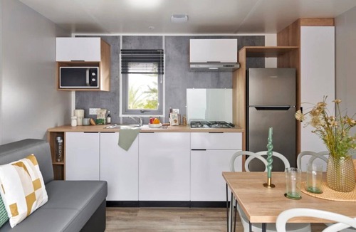 Pouzauges House | ZEcamping 3* chiens acceptés locatif TV LV clim 6 pers