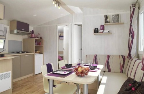 Loudeac House | ZEcamping 3* dog friendly bien-être piscine au bord d'un lac
