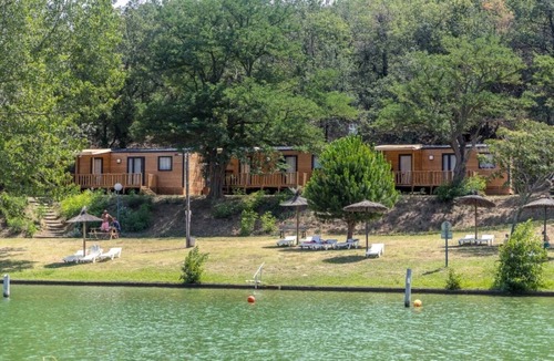 Vinca House | ZEcamping 3* dog friendly cottage TV LV BBQ 32m2 4 pers