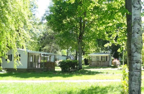 Seix House | ZEcamping 3* espace aquatique chiens acceptés mobil-home TV 18m2