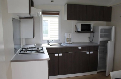 Mers-les-Bains House | ZEcamping 3* familial piscine couverte 3km plage mobil-home TV BBQ