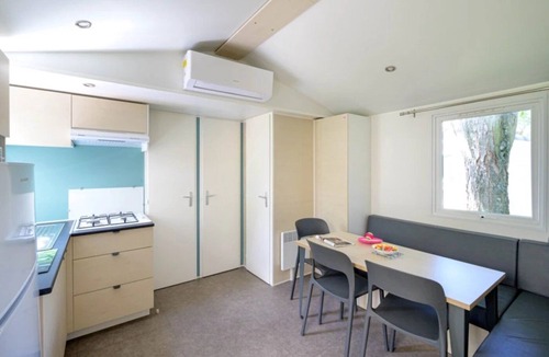 Hauterives House | ZEcamping 3* familial piscine chauffée mobil-home clim 29m2