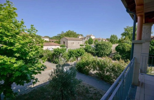 Azille Apartment | ZEcamping 3* familial piscine pet friendly locatif TV LV BBQ 48m2