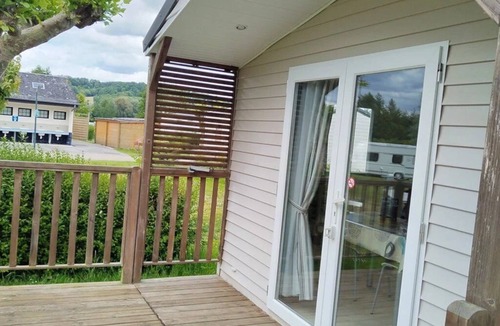 Martigny House | ZEcamping 3* chiens acceptés tente TV BBQ 6m2 4 pers