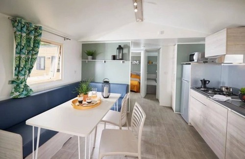 Martigny House | ZEcamping 3 étoiles dog friendly locatif TV BBQ 6 pers