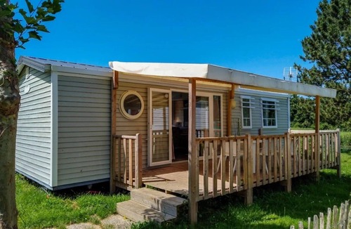 Martigny House | ZEcamping 3 étoiles dog friendly locatif TV BBQ 6 pers