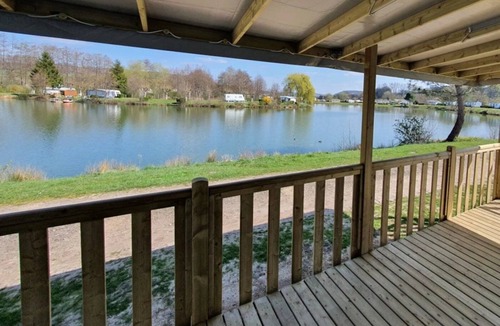 Martigny House | ZEcamping 3 étoiles dog friendly locatif TV BBQ 6 pers