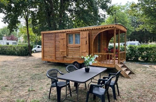 Bagneaux-sur-Loing House | ZEcamping 3 étoiles chiens acceptés roulotte 2 pers