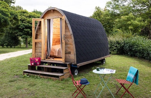 Bagneaux-sur-Loing Cabin | ZEcamping 3* animaux acceptés cabane 10m2 2 pers