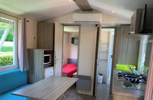 Casties-Labrande House | ZEcamping 3* locatif TV clim 24m2 4 pers