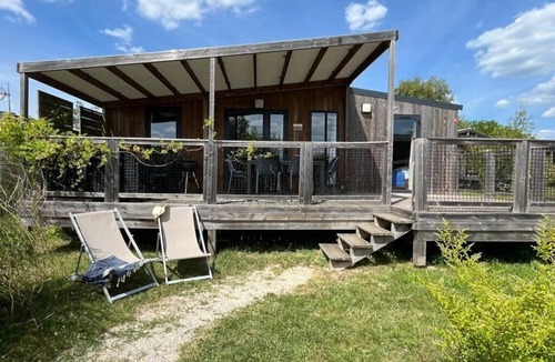 Mont-pres-Chambord Ski Chalet | ZEcamping 3* animé piscine couverte sauna chalet TV BBQ 33m2 5 pers