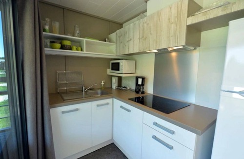 Mont-pres-Chambord Ski Chalet | ZEcamping 3* familial piscine couverte sauna chalet TV BBQ 32m2 4 pers