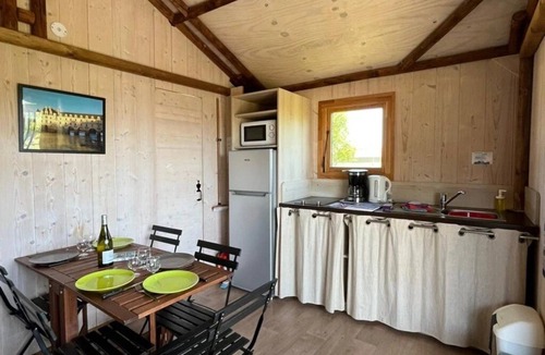 Mont-pres-Chambord House | ZEcamping 3 étoiles piscine couverte animations locatif BBQ 26m2