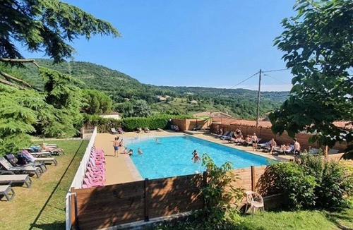 Darbres Ski Chalet | ZEcamping 3* pataugeoire chalet LV BBQ clim 35m2