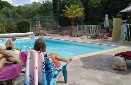 Junas House | ZEcamping 3* pataugeoire locatif BBQ clim 4 pers