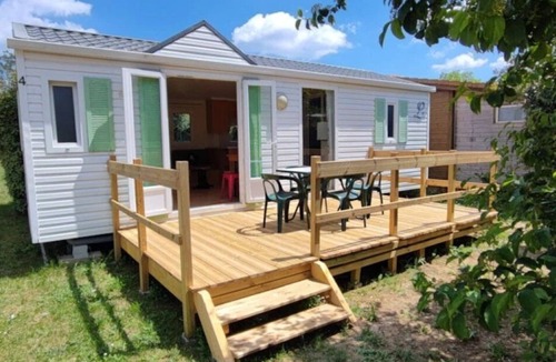 Saint-Remeze House | ZEcamping 3* piscine animaux acceptés locatif 4 pers
