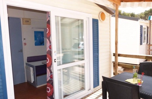 Beynes House | ZEcamping 3* piscine animaux acceptés locatif TV clim 15m2 2 pers
