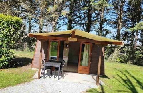 Vendoire Cabin | ZEcamping 3* piscine chauffée pataugeoire chiens acceptés locatif 12m2