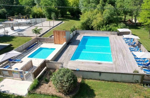 Vendoire Cabin | ZEcamping 3* piscine chauffée pataugeoire chiens acceptés locatif 12m2