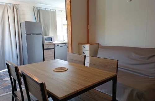 Mazeres Ski Chalet | ZEcamping 3* piscine chalet BBQ clim 30m2 4 pers