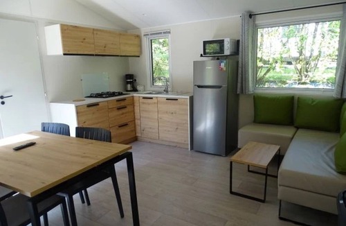 Commequiers House | ZEcamping 3* piscine couverte locatif TV clim 31m2
