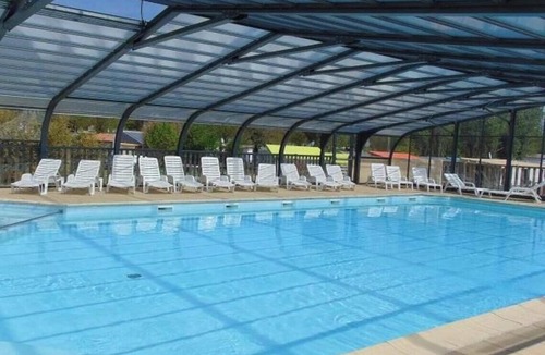 Avrille House | ZEcamping 3* piscine couverte animaux acceptés animations locatif 20m2