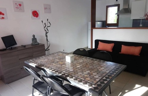 Devillac House | ZEcamping 3* piscine pet friendly locatif BBQ 60m2 4 pers