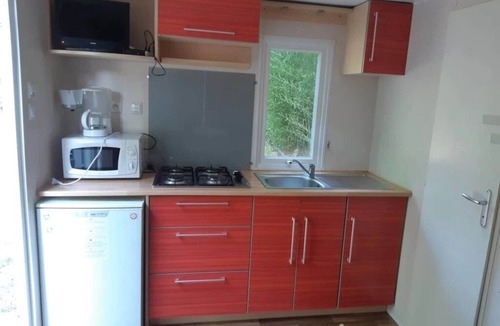 Deols House | ZEcamping 3* toboggans chiens acceptés fitness locatif TV clim 2 pers
