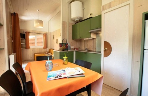 Le Bourg-d'Oisans Ski Chalet | ZEcamping 4 étoiles avec animations chalet TV 35m2 5 pers