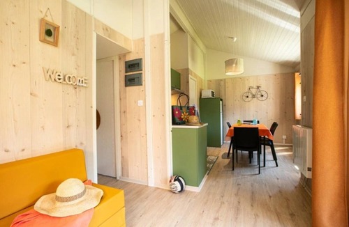Le Bourg-d'Oisans Ski Chalet | ZEcamping 4 étoiles avec animations chalet TV 35m2 5 pers