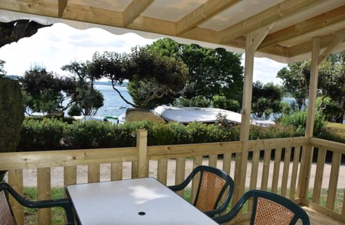 Salles-Curan House | ZEcamping 4 étoiles animé piscine chauffée mobil-home TV BBQ 30m2