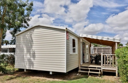 Angles House | ZEcamping 4 étoiles animé piscine couverte mobil-home TV BBQ 40m2