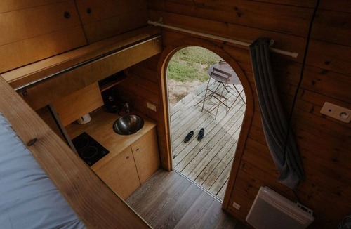Estipouy Cabin | ZEcamping 4 étoiles familial piscine chauffée roulotte 9m2 2 pers