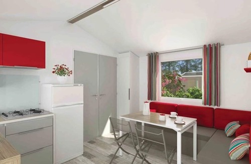 Plomodiern House | ZEcamping 4 étoiles tente TV LV 27m2