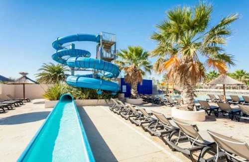 Torreilles House | ZEcamping 4 étoiles piscine 500m plage animations locatif clim 28m2