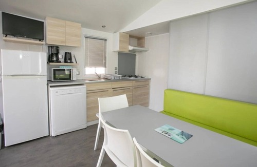 Foix House | ZEcamping 4 étoiles pataugeoire chiens acceptés locatif TV LV 40m2