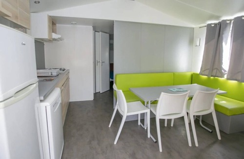 Foix House | ZEcamping 4 étoiles pataugeoire chiens acceptés locatif TV LV 40m2