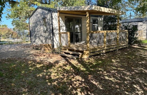 Apremont House | ZEcamping 4 étoiles piscine couverte chiens acceptés locatif BBQ 20m2