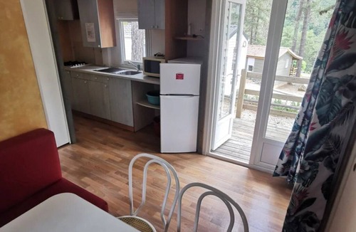 Ucel House | ZEcamping 4 étoiles piscine chauffée locatif 26m2