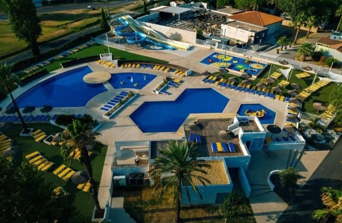 Saint-Cyprien House | ZEcamping 4* 3km plage parc aquatique mobil-home TV BBQ clim 33m2