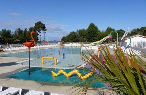 Parentis-en-Born House | ZEcamping 4* animé toboggans locatif 28m2 8 pers