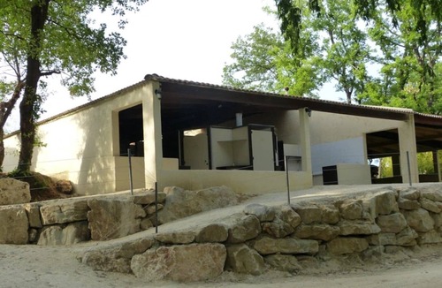 Rochegude House | ZEcamping 4* animé pet friendly animé piscine chauffée