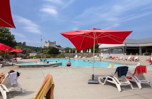 Saumur House | ZEcamping 4* animé piscine couverte animaux acceptés mobil-home BBQ