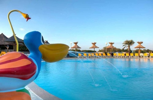 Lattes House | ZEcamping 4* animé toboggans pet friendly locatif clim 36m2 6 pers