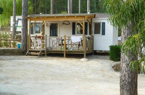 Ucel House | ZEcamping 4* animaux acceptés avec piscine chauffée toboggan et tennis